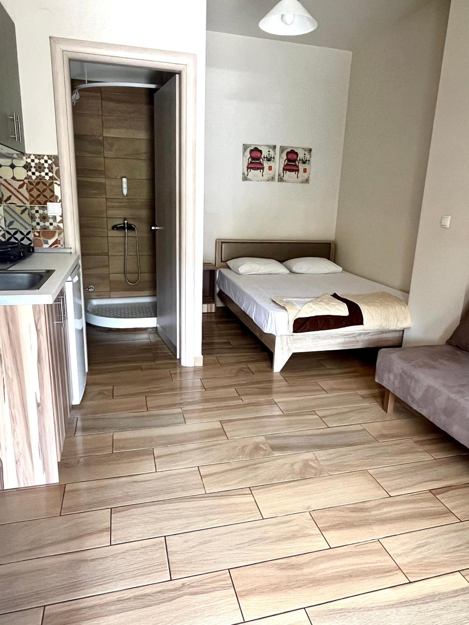 Soso Studios & Apartments สตาวรอส ภายนอก รูปภาพ
